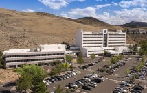 Vista exterior del Centro Médico del Norte de Nevada